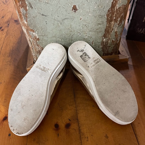 Acne Studios Gold “Face” Sneaker. Sz EU37 - Picture 8 of 8